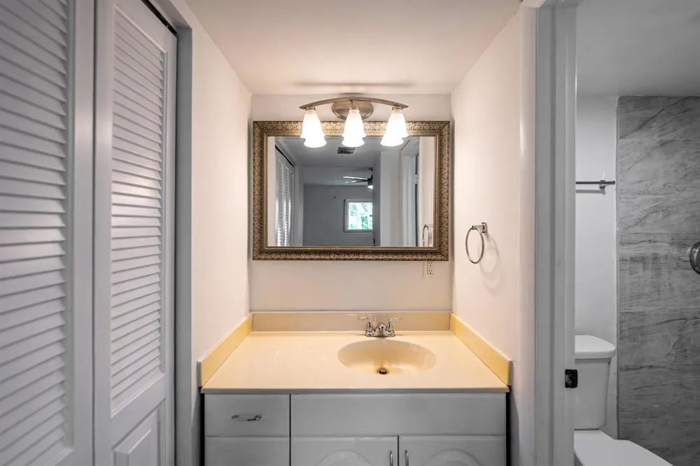 1166 6th Avenue #B8 Vero Beach, FL 32960