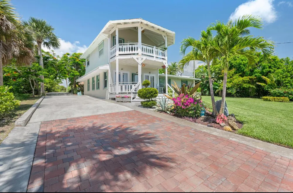 12417 S Indian River Drive Jensen Beach, FL 34957