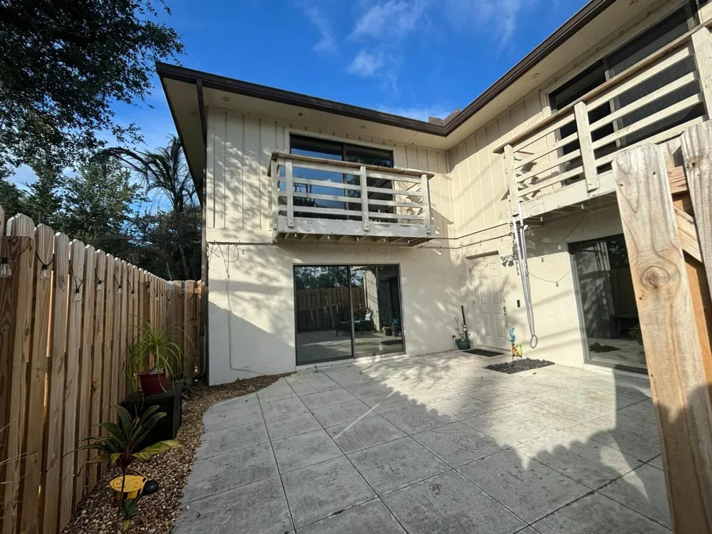 2811 Stoneway Lane #B Fort Pierce, FL 34982