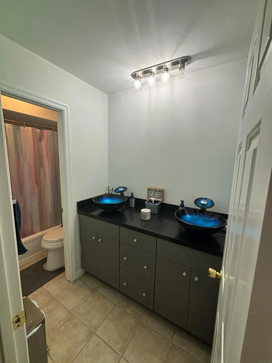 2811 Stoneway Lane #B Fort Pierce, FL 34982