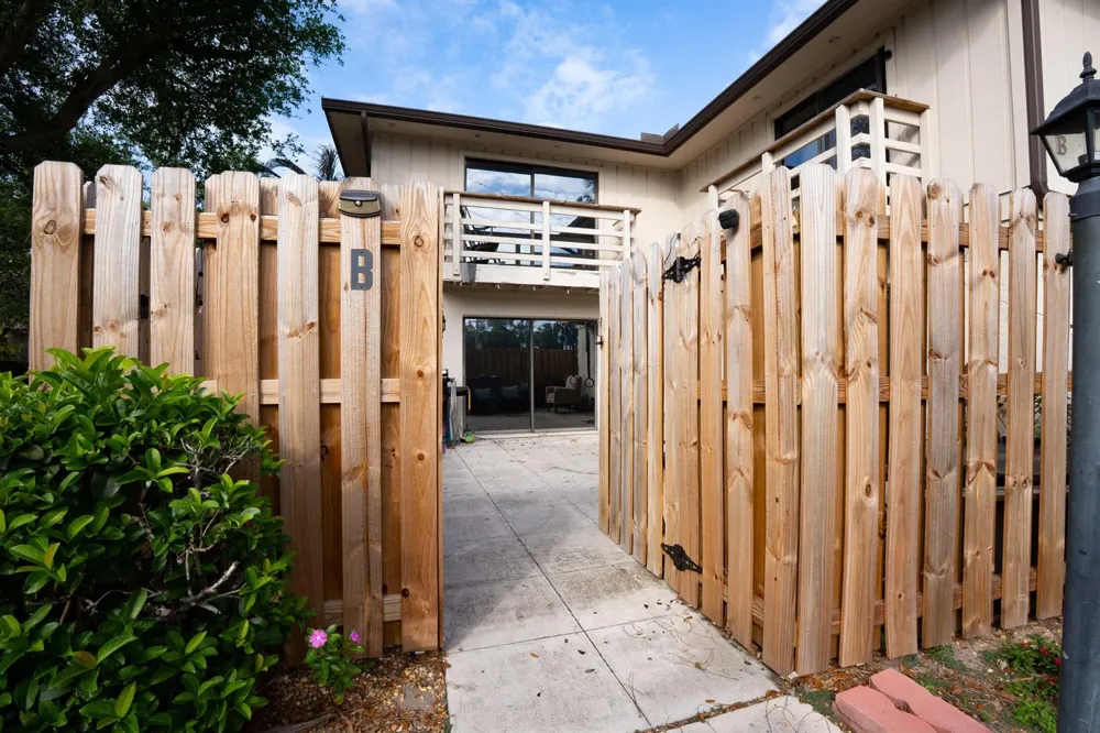 2811 Stoneway Lane #B Fort Pierce, FL 34982