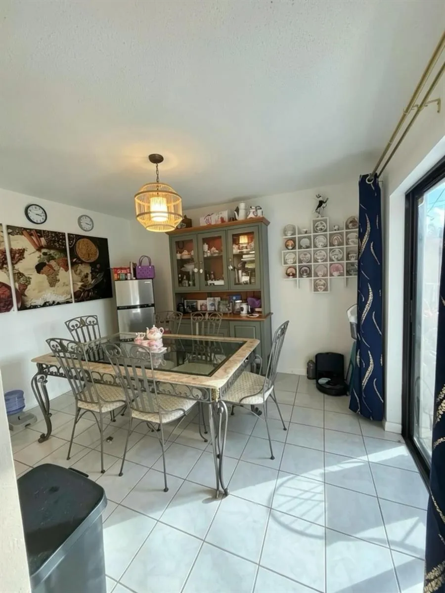 2811 Stoneway Lane #B Fort Pierce, FL 34982