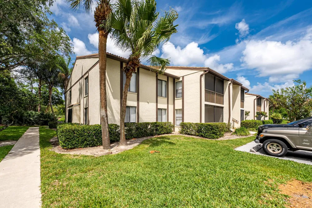 2702 SW Matheson Avenue #113-f1 Palm City, FL 34990