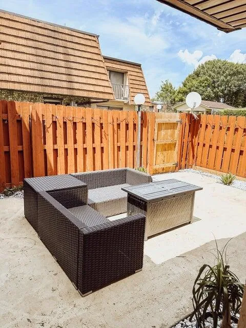 1402 Nebraska #15d Fort Pierce, FL 34950