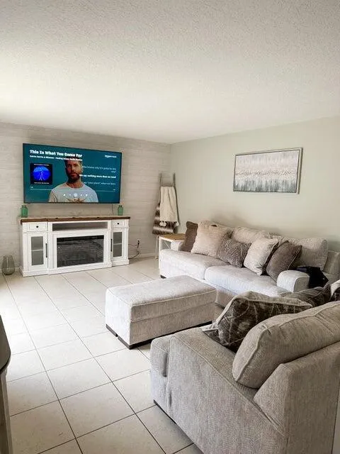 1402 Nebraska #15d Fort Pierce, FL 34950