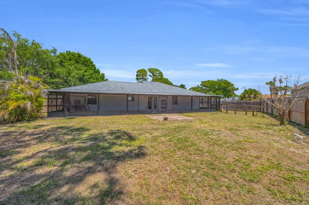 497 Melrose Lane Sebastian, FL 32958