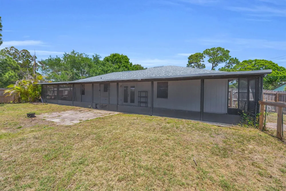 497 Melrose Lane Sebastian, FL 32958