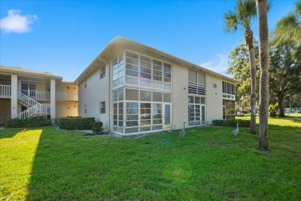 28 Lake Vista Trail #105 Port St. Lucie, FL 34952