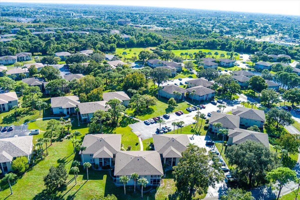 28 Lake Vista Trail #105 Port St. Lucie, FL 34952