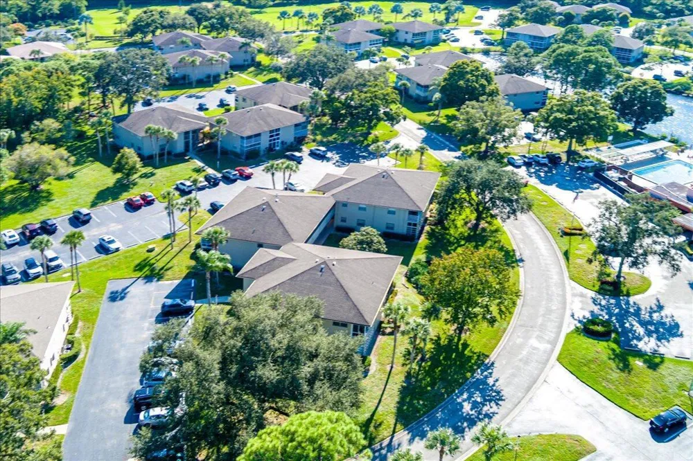 28 Lake Vista Trail #105 Port St. Lucie, FL 34952