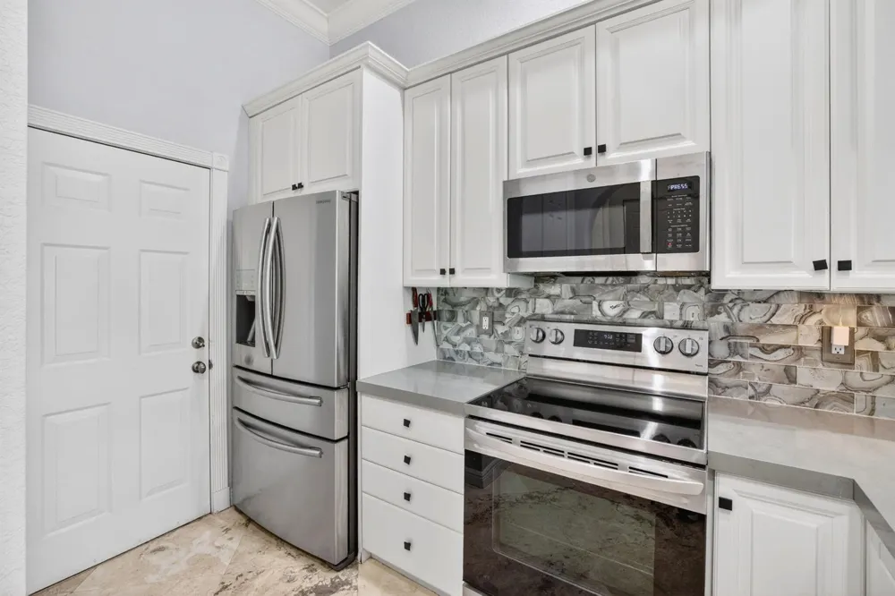 2860 Marina Circle Lighthouse Point, FL 33064