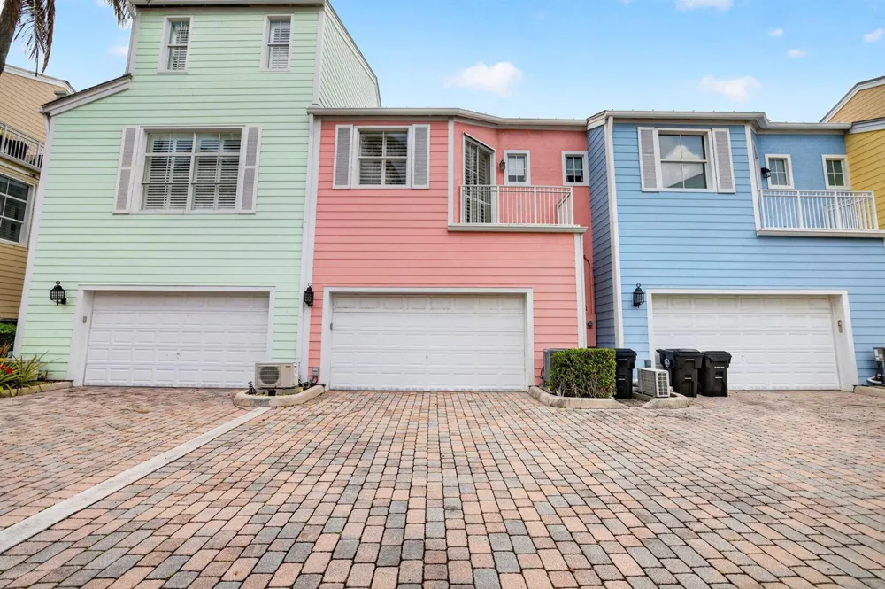 2860 Marina Circle Lighthouse Point, FL 33064