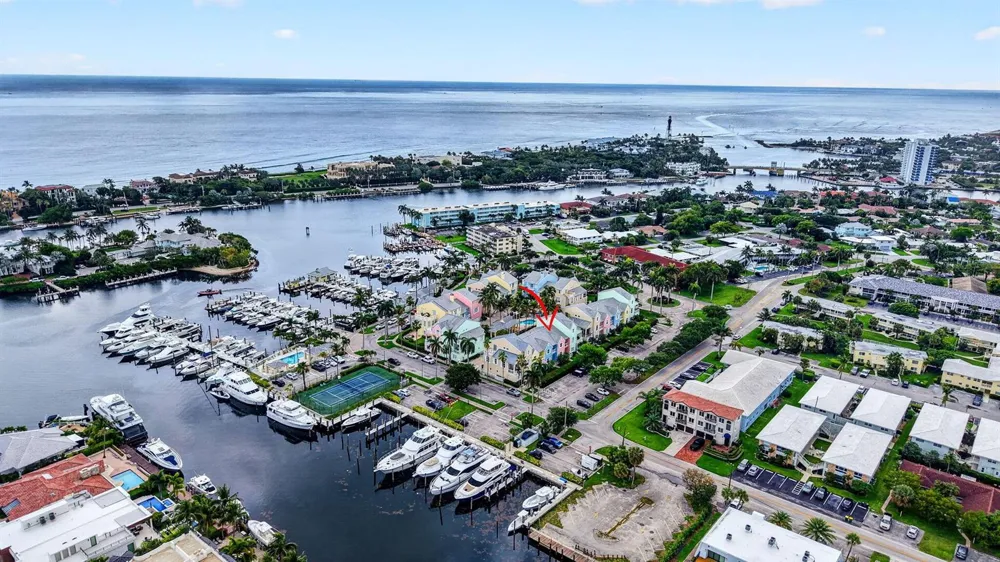 2860 Marina Circle Lighthouse Point, FL 33064
