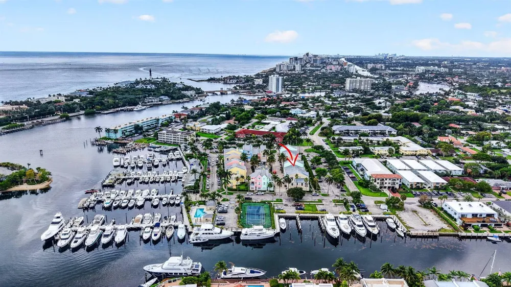 2860 Marina Circle Lighthouse Point, FL 33064
