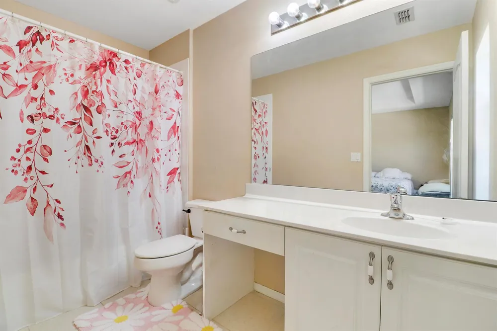 2122 SE Grand Drive Port St. Lucie, FL 34952
