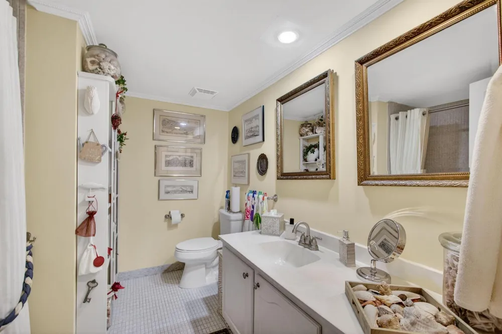 500 Ocean Drive #E-11b Juno Beach, FL 33408