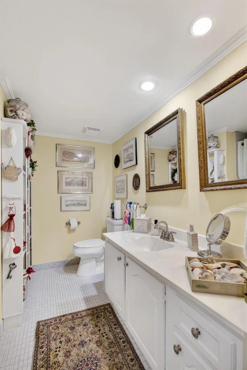 500 Ocean Drive #E-11b Juno Beach, FL 33408