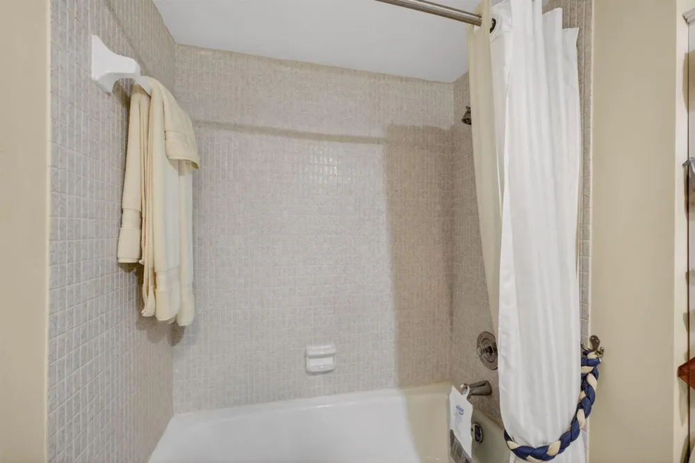 500 Ocean Drive #E-11b Juno Beach, FL 33408
