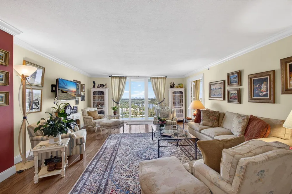 500 Ocean Drive #E-11b Juno Beach, FL 33408