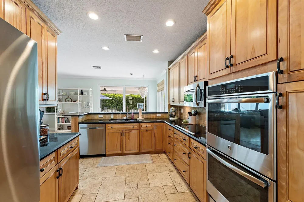 10295 Allamanda Boulevard Palm Beach Gardens, FL 33410