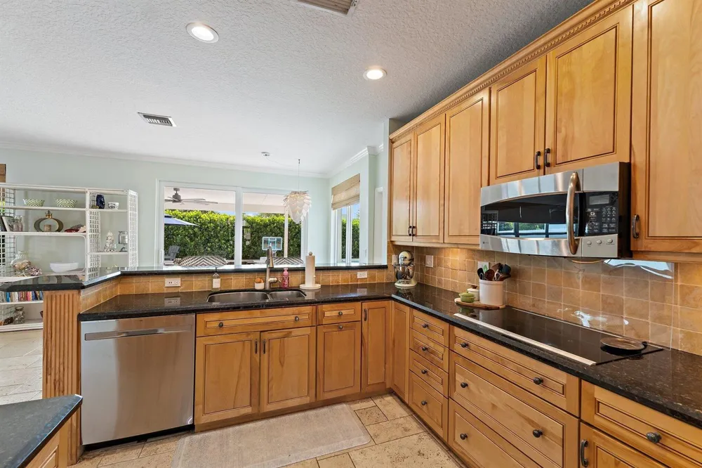10295 Allamanda Boulevard Palm Beach Gardens, FL 33410