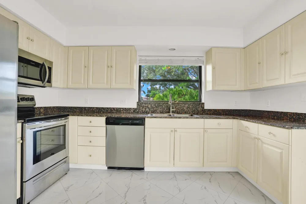 3705 SW Quail Meadow Trail #E Palm City, FL 34990