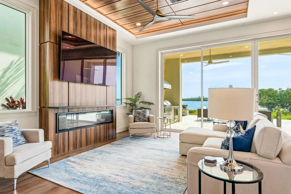 4842 S Harbor Drive Vero Beach, FL 32967