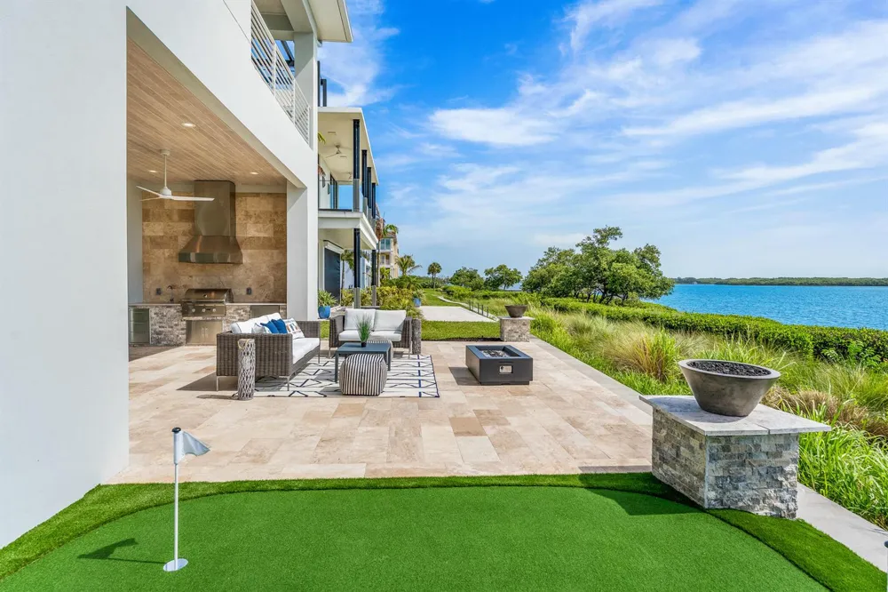 4842 S Harbor Drive Vero Beach, FL 32967