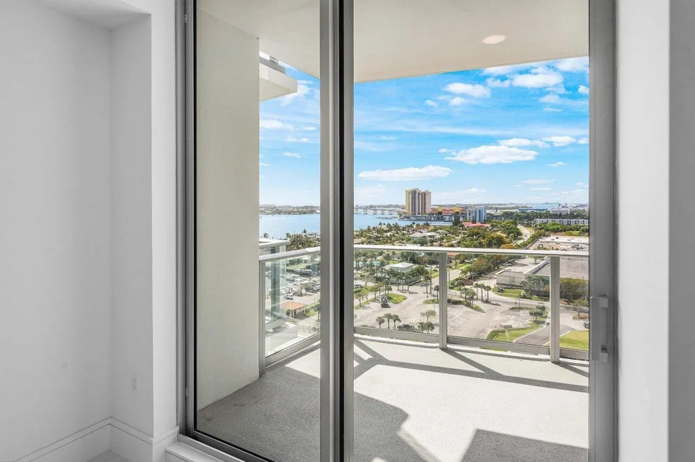 220 Lake Shore Drive #1415 Lake Park, FL 33403