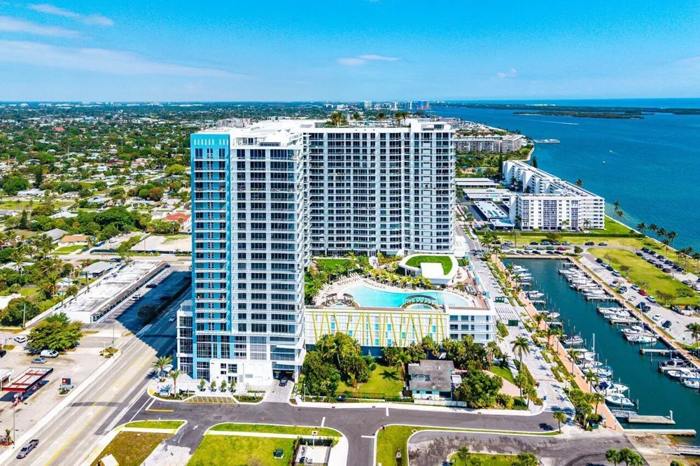 220 Lake Shore Drive #1415 Lake Park, FL 33403