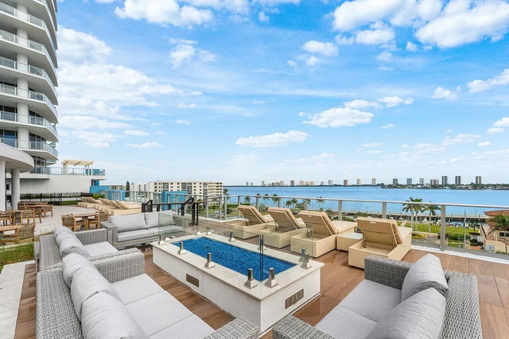 220 Lake Shore Drive #1415 Lake Park, FL 33403