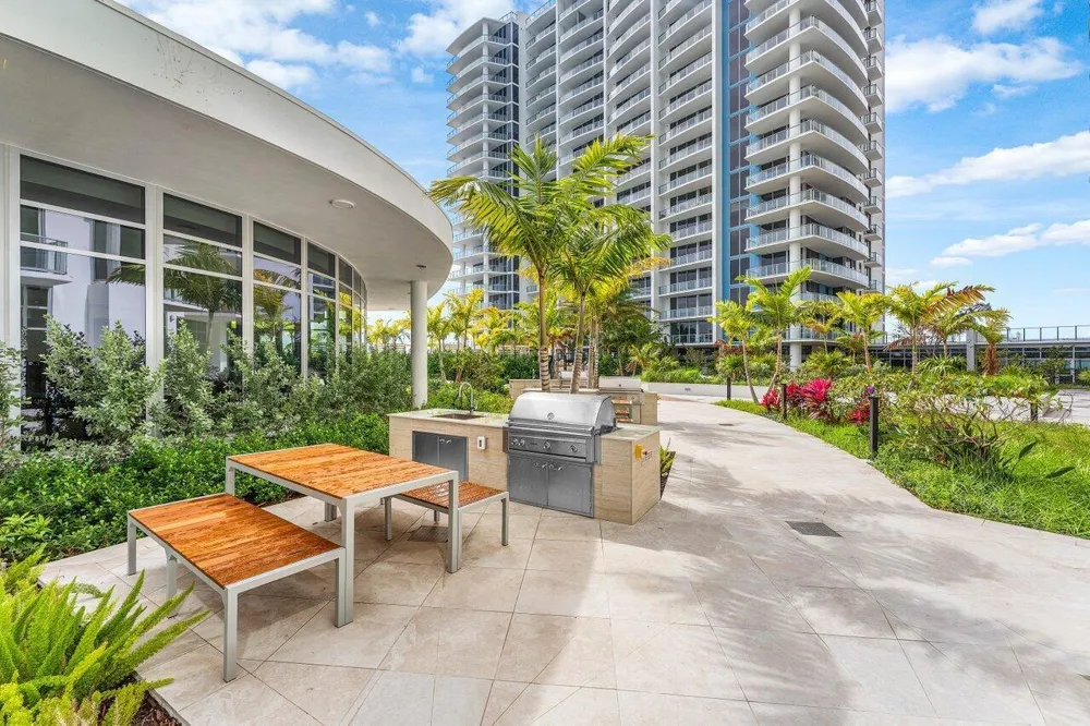 220 Lake Shore Drive #1415 Lake Park, FL 33403