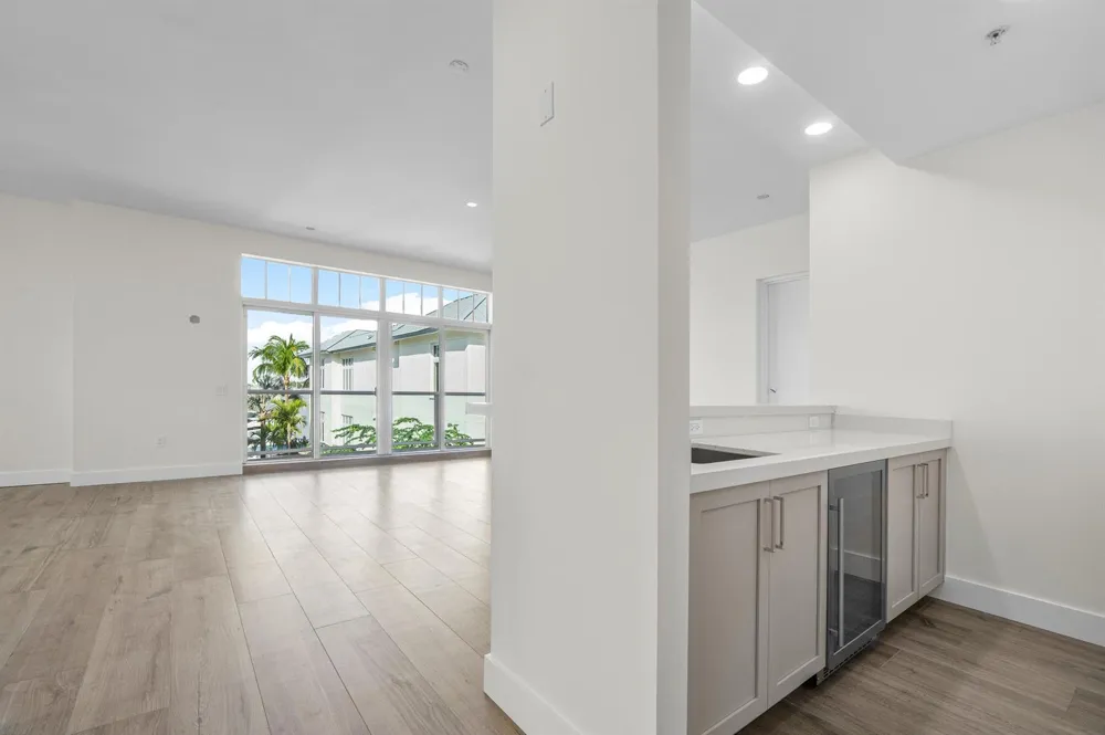 184 Lake Drive #5302 Palm Beach Shores, FL 33404