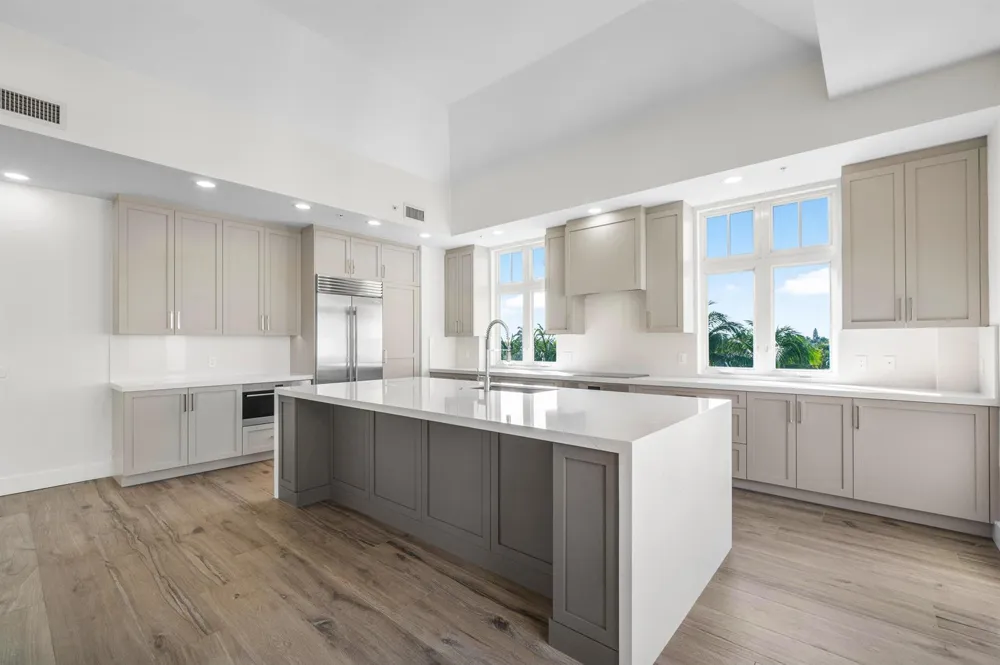 184 Lake Drive #5302 Palm Beach Shores, FL 33404