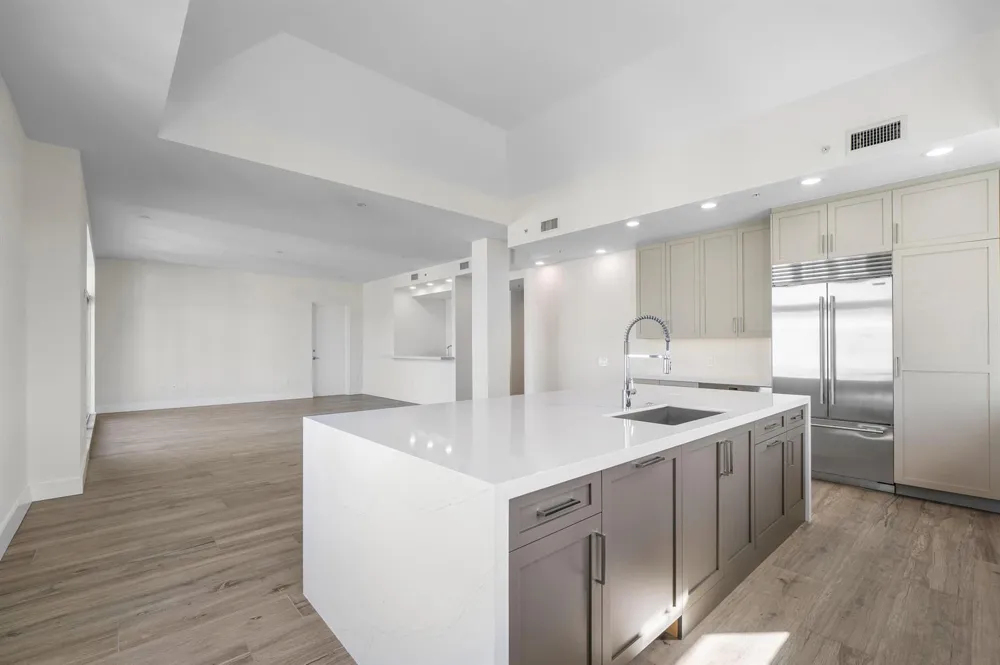 184 Lake Drive #5302 Palm Beach Shores, FL 33404