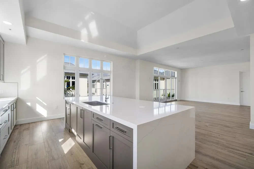 184 Lake Drive #5302 Palm Beach Shores, FL 33404