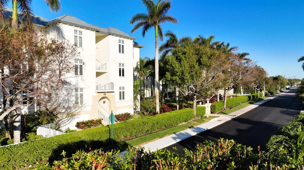 184 Lake Drive #5302 Palm Beach Shores, FL 33404