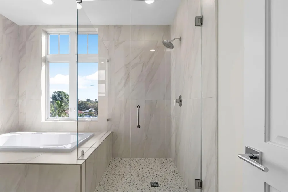 184 Lake Drive #5302 Palm Beach Shores, FL 33404