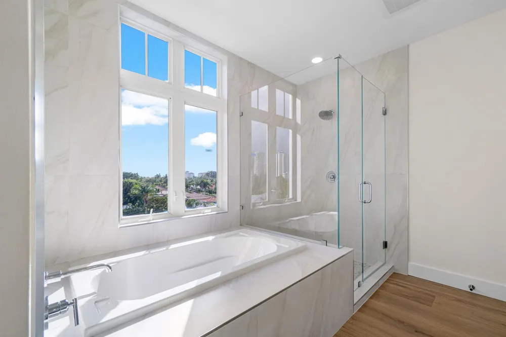 184 Lake Drive #5302 Palm Beach Shores, FL 33404