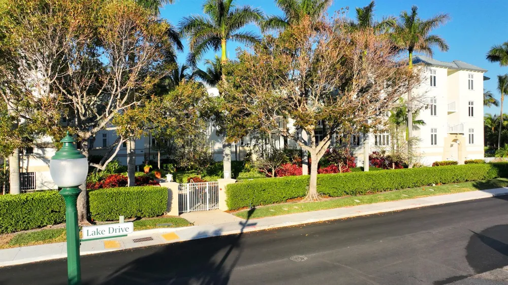 184 Lake Drive #5302 Palm Beach Shores, FL 33404