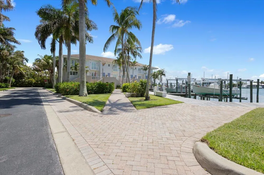 1581 Bow Line Road Fort Pierce, FL 34949
