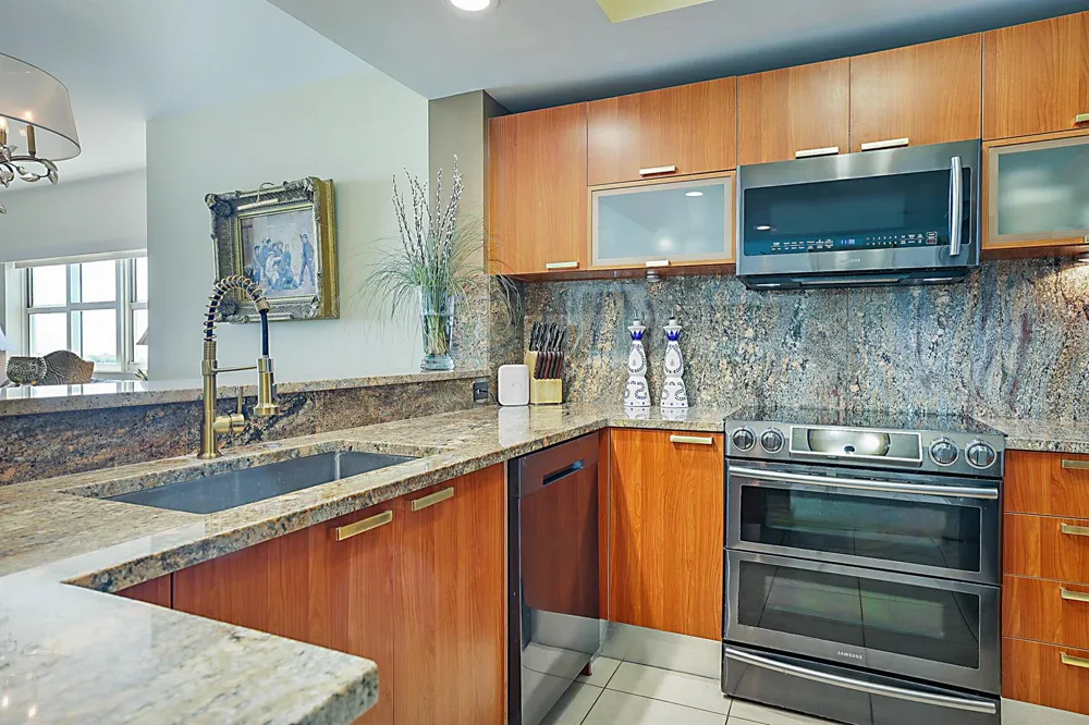 2640 Lake Shore Drive #1416 Riviera Beach, FL 33404