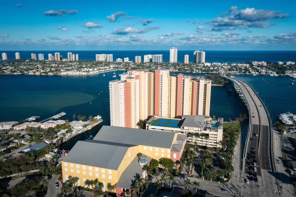 2640 Lake Shore Drive #1416 Riviera Beach, FL 33404