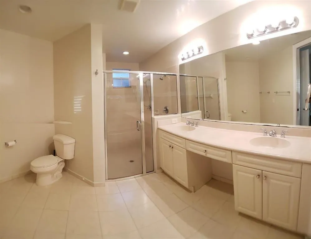 8207 NW 128th Lane #18-b Parkland, FL 33076
