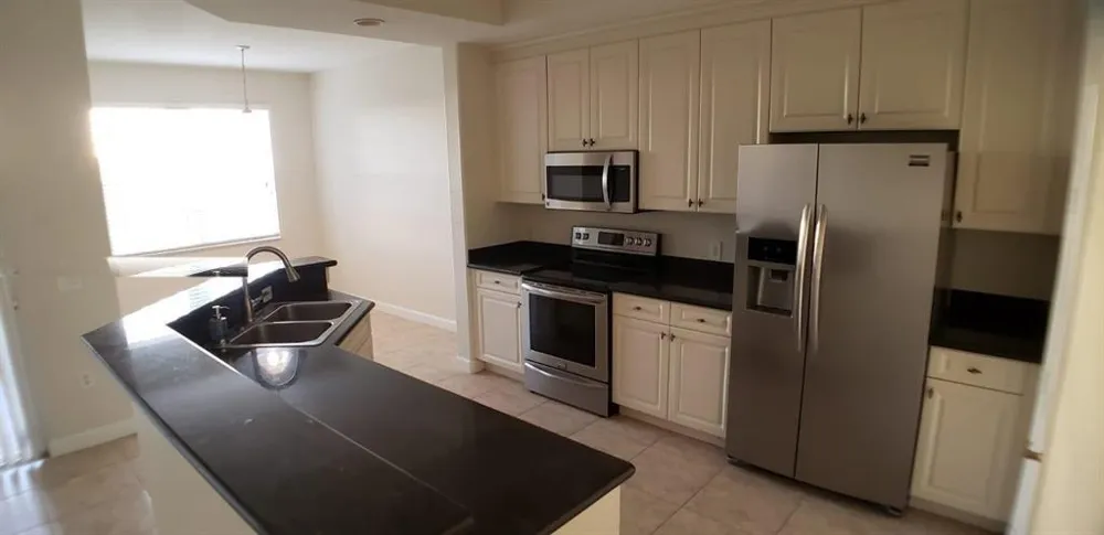 8207 NW 128th Lane #18-b Parkland, FL 33076