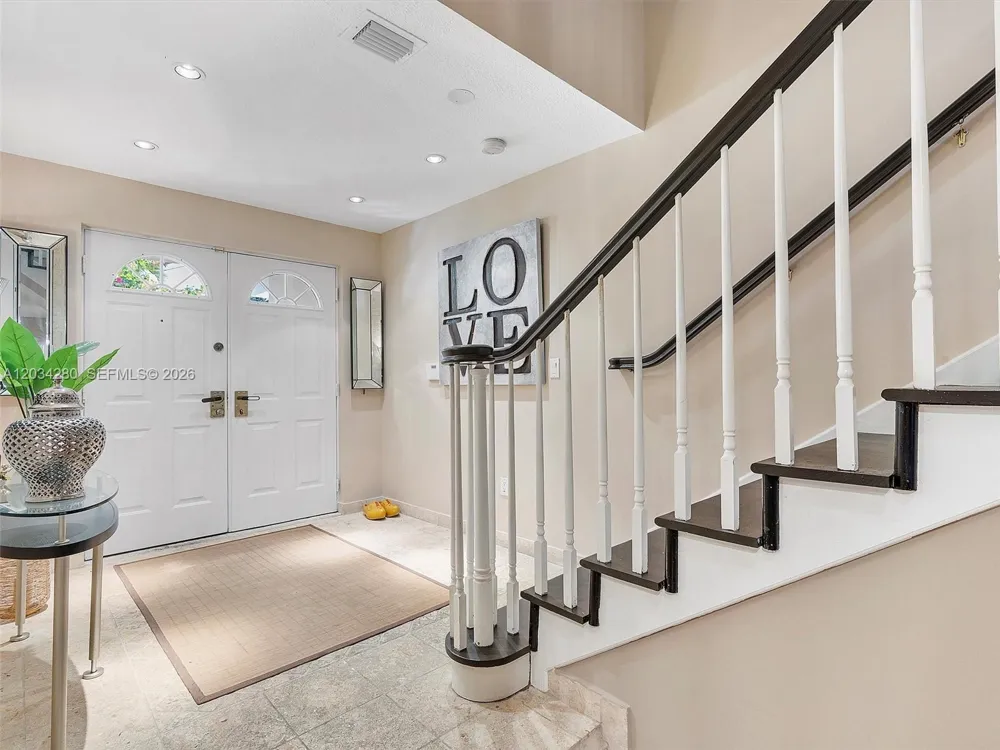 21399 Marina Cove Cir #M12 Aventura, FL 33180