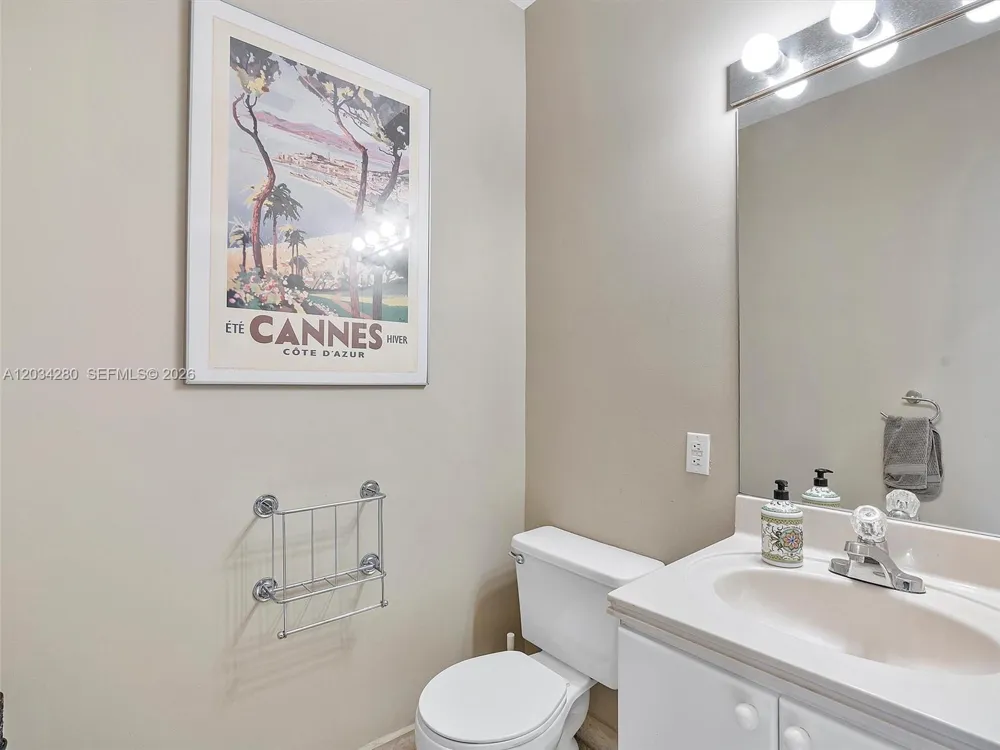 21399 Marina Cove Cir #M12 Aventura, FL 33180