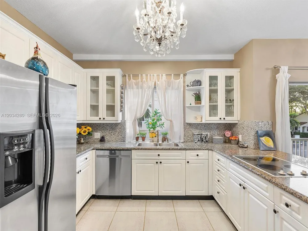 21399 Marina Cove Cir #M12 Aventura, FL 33180