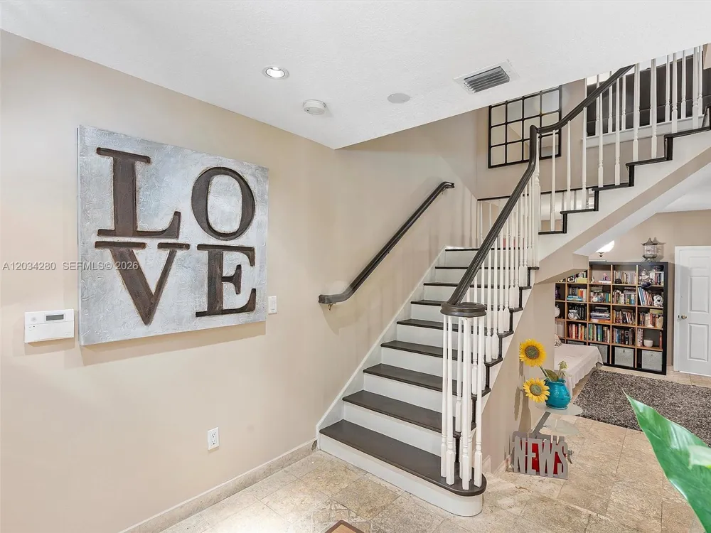 21399 Marina Cove Cir #M12 Aventura, FL 33180