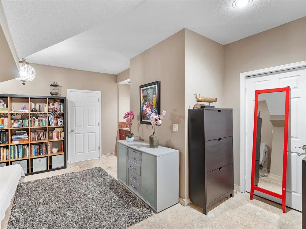 21399 Marina Cove Cir #M12 Aventura, FL 33180
